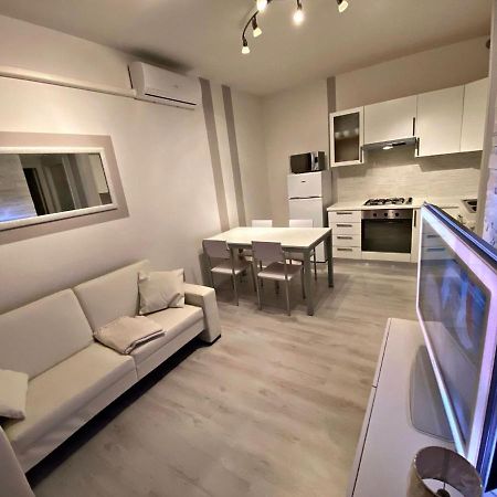 רוזאפינייטה Solmare Apartments - Private Parking - Pool מראה חיצוני תמונה