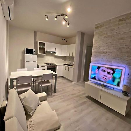 רוזאפינייטה Solmare Apartments - Private Parking - Pool מראה חיצוני תמונה